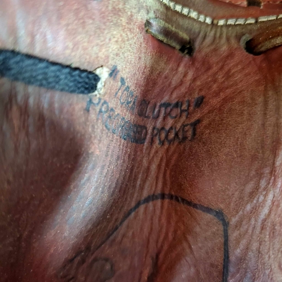 Vintage World series Leather Baseball Glove - Picture 6 of 6